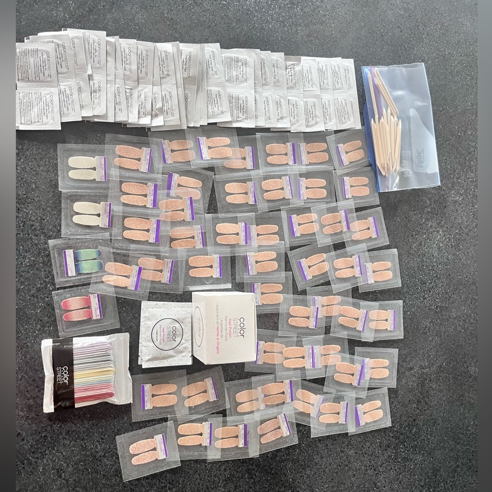 Lot of color street items